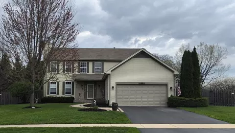 80 W Norwell Ln, Round Lake, IL 60073