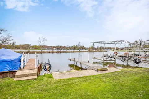 912 Laguna Dr, Mchenry, IL 60051 photo 4