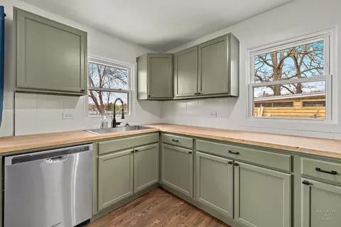 912 Laguna Dr, Mchenry, IL 60051 photo 16