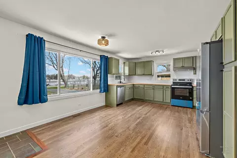 912 Laguna Dr, Mchenry, IL 60051 photo 12