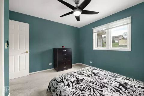 Bedroom - 4285 Haman Ave, Hoffman Estates, IL 60192 photo 2 of 4