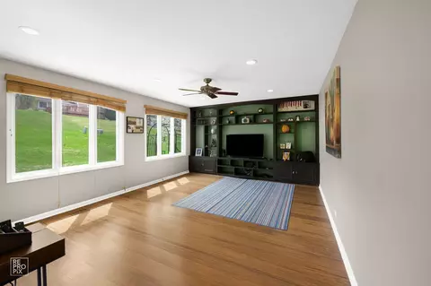 Living - 4285 Haman Ave, Hoffman Estates, IL 60192 photo 2 of 2
