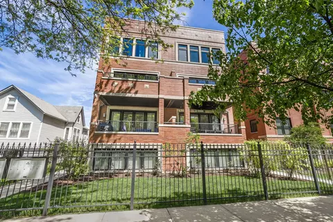 2133 N Campbell Ave #2A, Chicago, IL 60647
