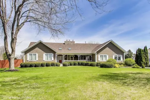 2502 S Hidden Trl, Spring Grove, IL 60081