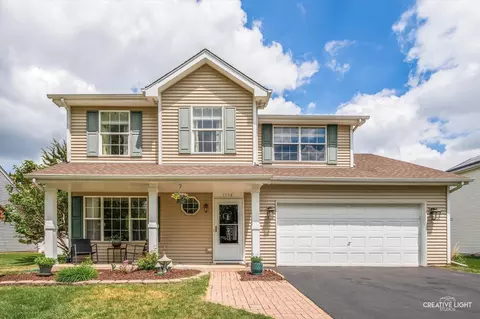 1118 Golden Oaks Pkwy, Aurora, IL 60506