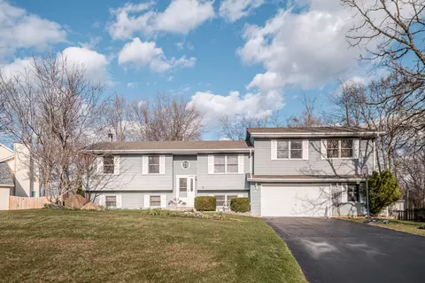 3416 Fawn Ln, Wonder Lake, IL 60097