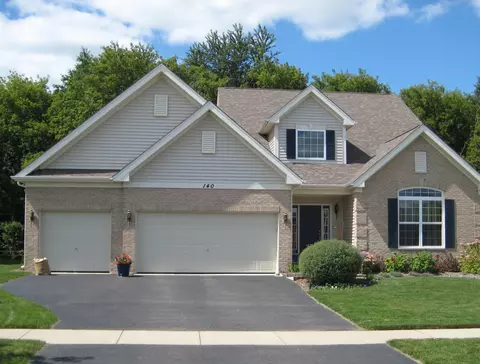 140 Ashton Ln, Crystal Lake, IL 60014