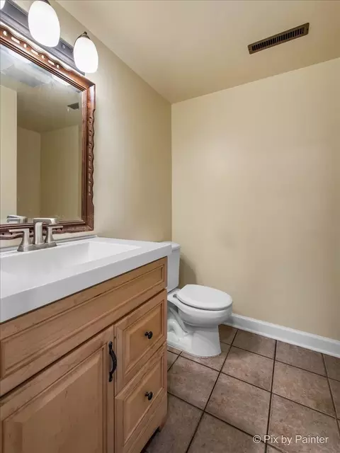 Bath - 5214 Abbey Dr, Mchenry, IL 60050 photo 1 of 3
