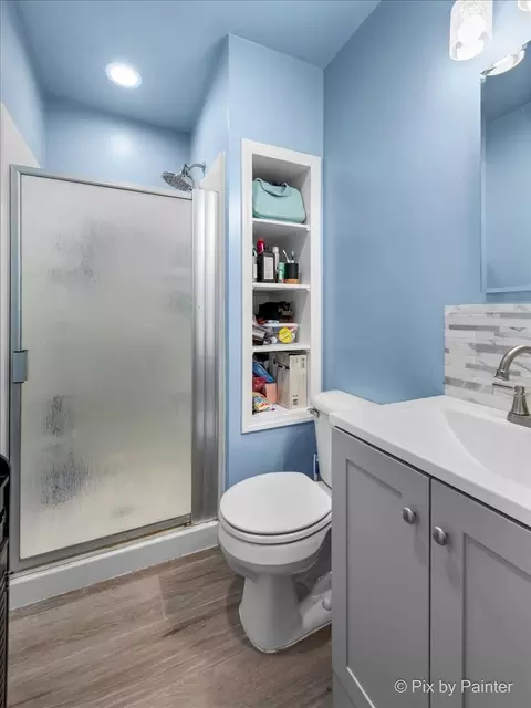 Bath - 5214 Abbey Dr, Mchenry, IL 60050 photo 3 of 3