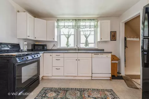 Kitchen - 4818 Roberts Rd, Mchenry, IL 60051 photo 1 of 1