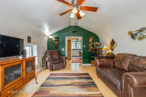 Living - 4818 Roberts Rd, Mchenry, IL 60051 photo 1 of 4