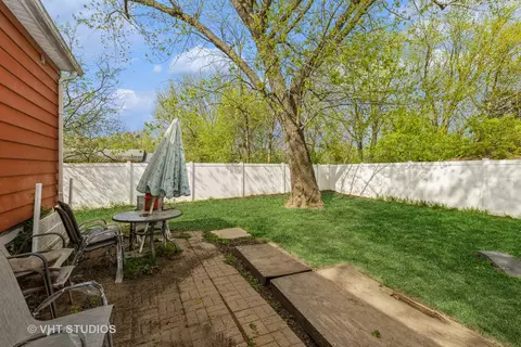 Exterior - 4818 Roberts Rd, Mchenry, IL 60051 photo 2 of 2