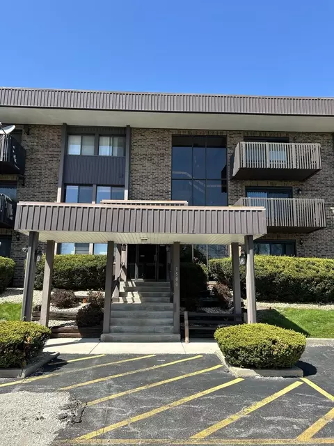 1500 Woodbridge Rd #2D, Joliet, IL 60436