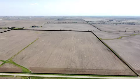 160 Ritchie Rd, Rochelle, IL 61068 photo 5