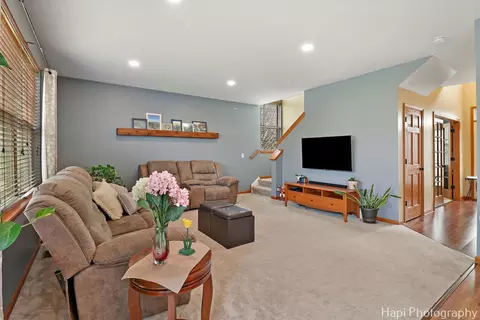 1701 Dundalk Ln, Mchenry, IL 60050 photo 8
