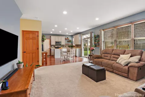 1701 Dundalk Ln, Mchenry, IL 60050 photo 9