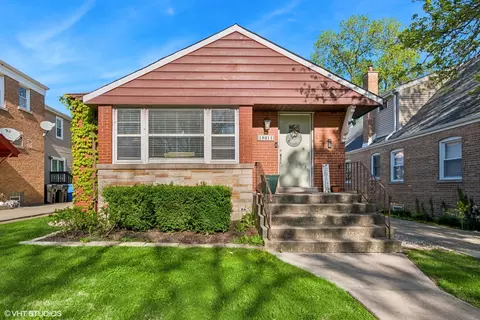10211 S Artesian Ave, Chicago, IL 60655