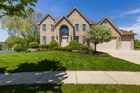 750 Tudor Ct, Sugar Grove, IL 60554