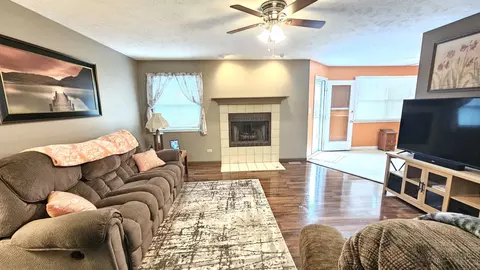 2205 Daffodil Dr, Crest Hill, IL 60403 photo 18