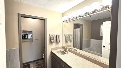 2205 Daffodil Dr, Crest Hill, IL 60403 photo 37