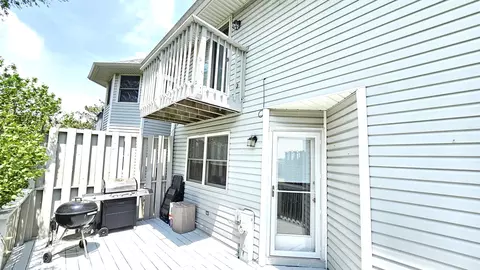 2205 Daffodil Dr, Crest Hill, IL 60403 photo 3