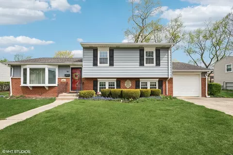 1466 E Anderson Dr, Palatine, IL 60074