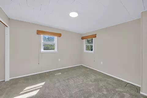 Bedroom - 850 E Washington St, Morris, IL 60450 photo 3 of 6