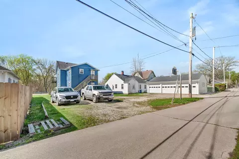 Exterior - 850 E Washington St, Morris, IL 60450 photo 5 of 5