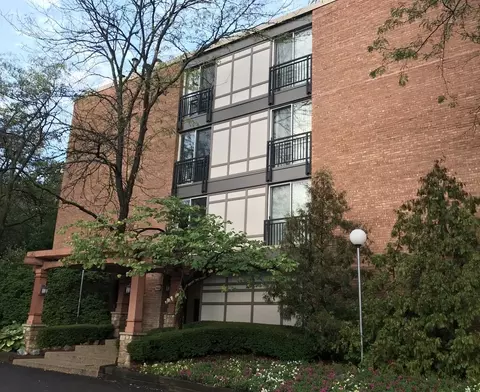 1833 Four Lakes Ave #3L, Lisle, IL 60532