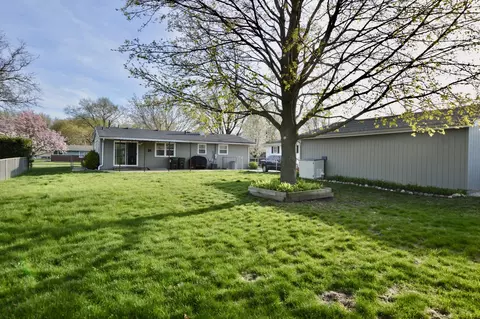 4910 Bonner Dr, Mchenry, IL 60050 photo 19