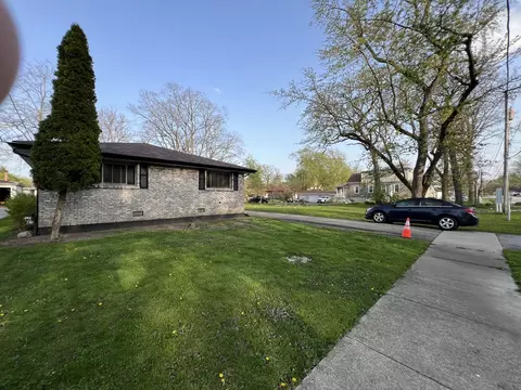 16125 Grove Ave, Oak Forest, IL 60452