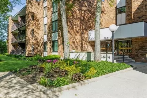 3504 Lakeview Dr #302, Hazel Crest, IL 60429