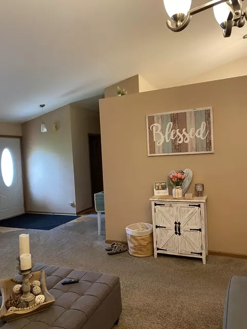 787 Stanford Ln, Carol Stream, IL 60188 photo 5