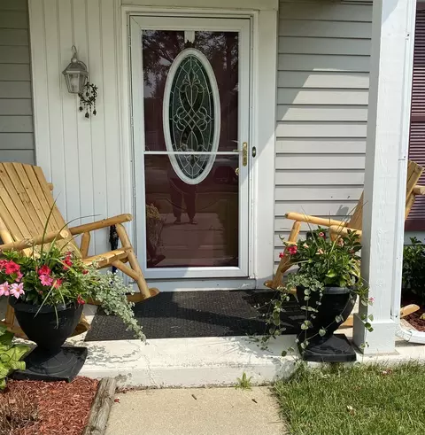787 Stanford Ln, Carol Stream, IL 60188 photo 2