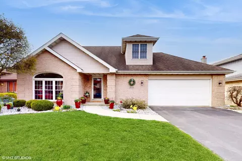 3639 192nd St, Lansing, IL 60438