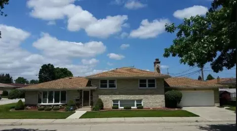 8618 W Wilson Ave, Chicago, IL 60656
