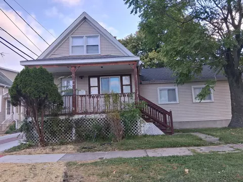 2610 Grunewald St, Blue Island, IL 60406