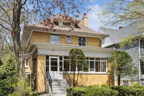 1430 W Greenleaf Ave, Chicago, IL 60626