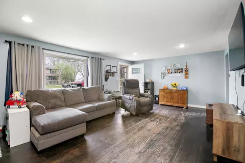 Living - 4206 W Jean St, Kankakee, IL 60901 photo 1 of 2