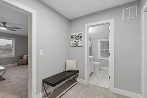 9221 S Lowe Ave, Chicago, IL 60620 photo 12