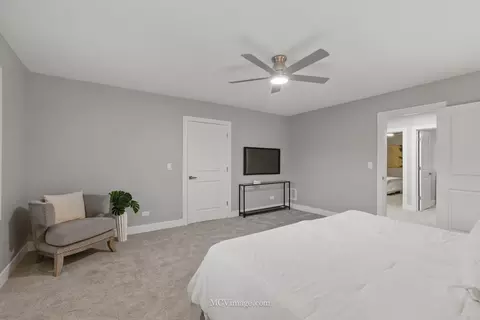 9221 S Lowe Ave, Chicago, IL 60620 photo 14