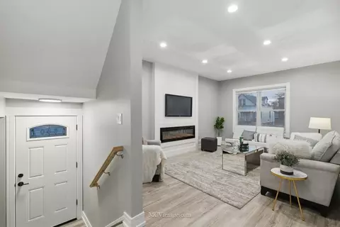 9221 S Lowe Ave, Chicago, IL 60620 photo 2