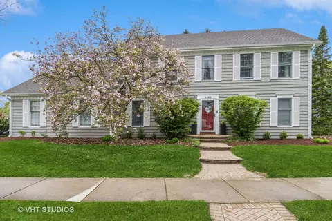5486 Ranier Dr, Lisle, IL 60532