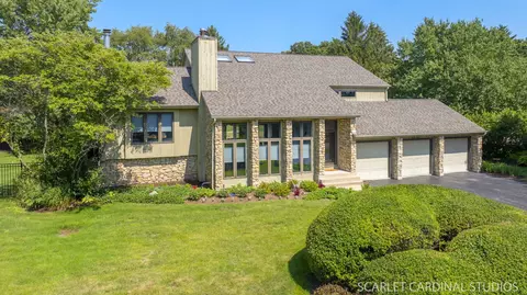 1 S731 Bender Ln, West Chicago, IL 60185