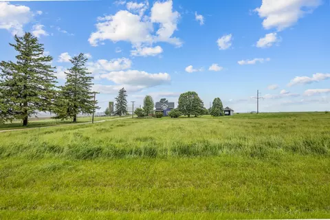 Exterior - 13459 N Tower Rd N, Lee, IL 60530 photo 4 of 8