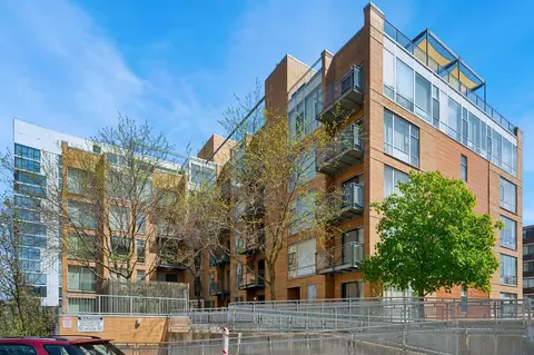 1720 Oak Ave #202, Evanston, IL 60201