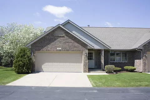 831 Croation Ct, Sycamore, IL 60178