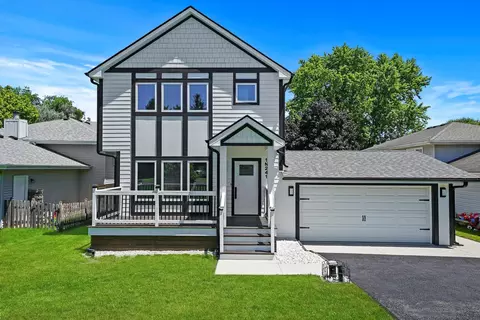 1 N241 Darling St, Carol Stream, IL 60188