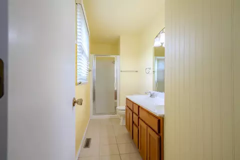 Bath - 1306 Ewing St, Bloomington, IL 61701 photo 1 of 3