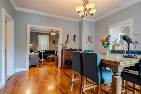 Dining - 906 E Chestnut St, Bloomington, IL 61701 photo 3 of 3